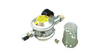 GOK low pressure regulator 30 mbar 1,5 kg/h straight 10 mm incl. manometer